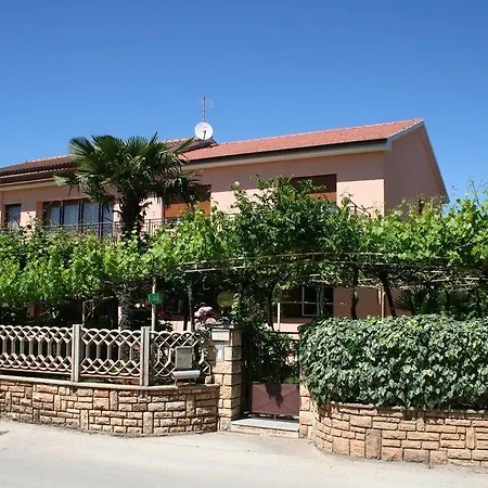 Apartment Ines